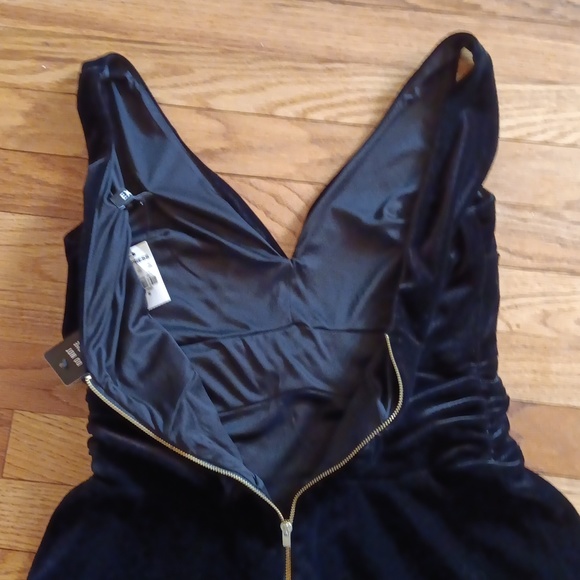 NWT Express Velvety Evening Dress ❤️ Size M - Picture 5 of 9